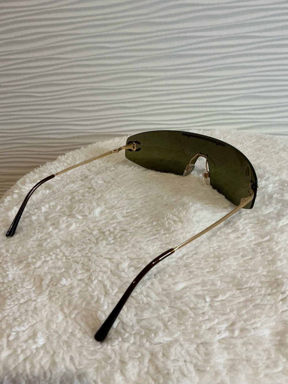 Rimless Shield Sunglasses with Olive Green Lens and Gold Detailing - Picture 11 of 14